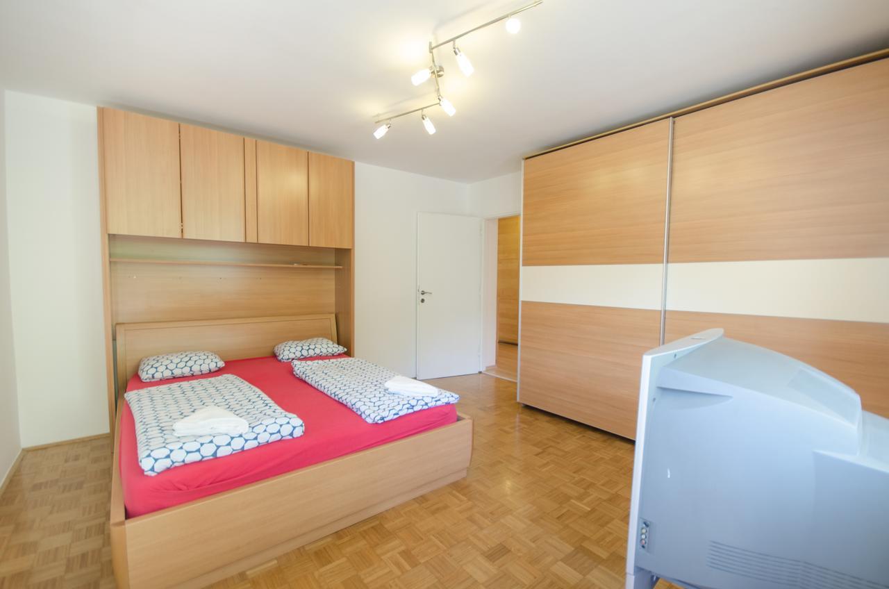 Apartment Near The Train Station Ljubljana Kültér fotó