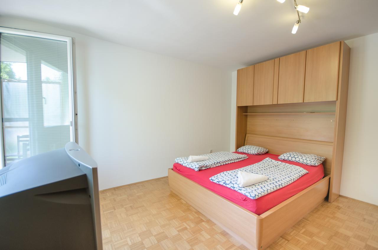 Apartment Near The Train Station Ljubljana Kültér fotó