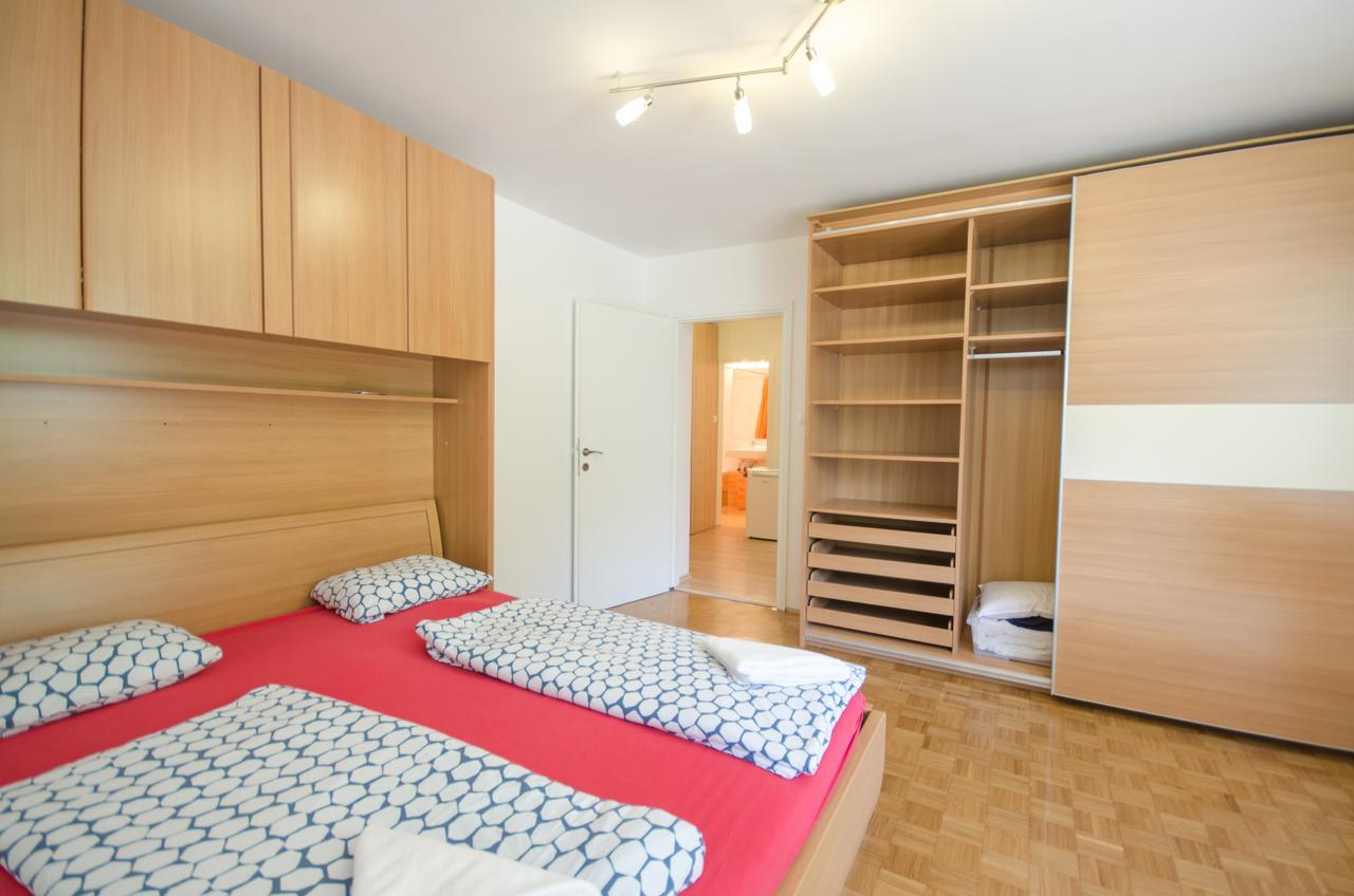 Apartment Near The Train Station Ljubljana Kültér fotó
