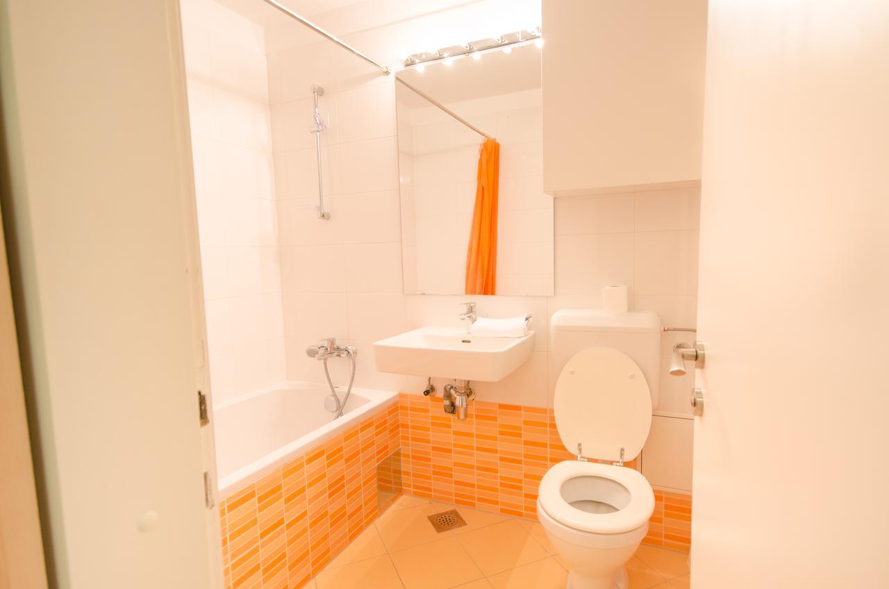 Apartment Near The Train Station Ljubljana Kültér fotó